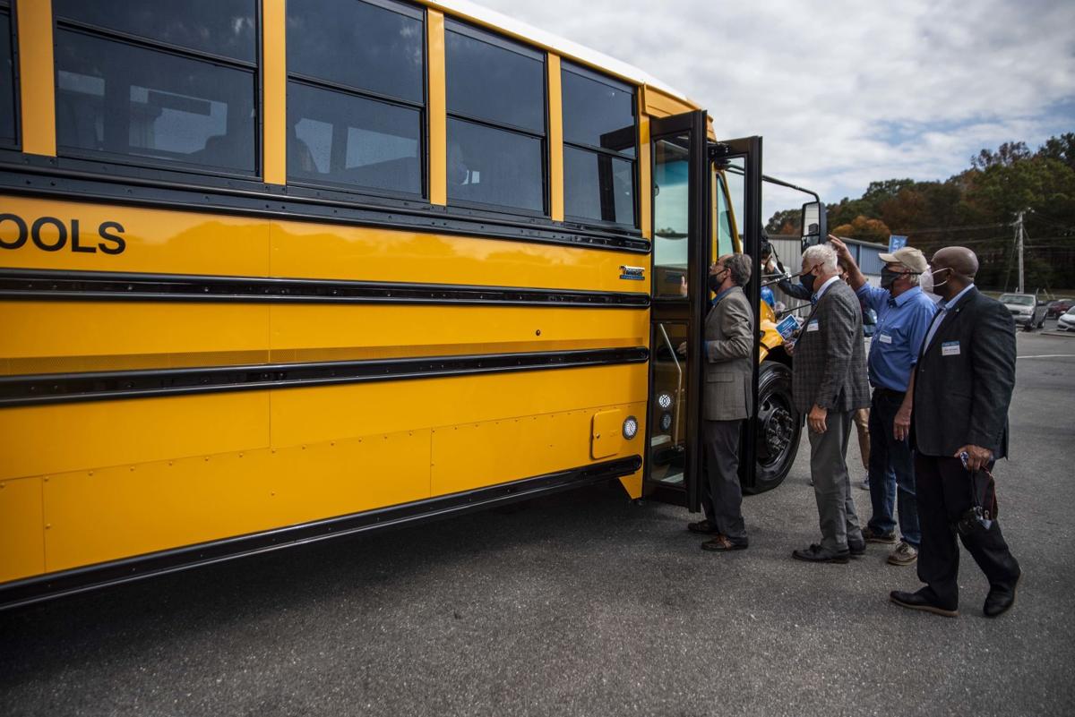 A Real Life Magic School Bus Virginia S First Electric School Buses Unveiled Education Newsadvance Com