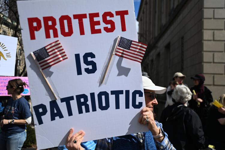 030925-lna-news-womensmarch-p2