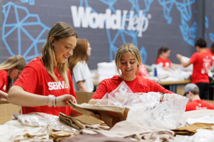 Liberty students, staff, faculty minister to local community through annual Serve Lynchburg event