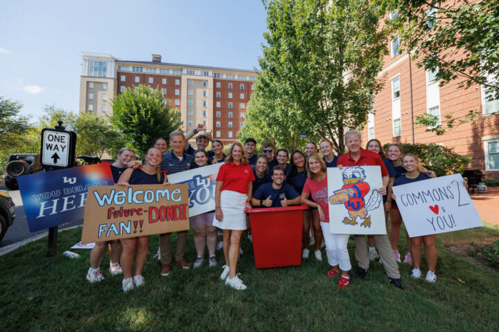 Move-in on the Mountain: Liberty greets new students, families with big welcome party