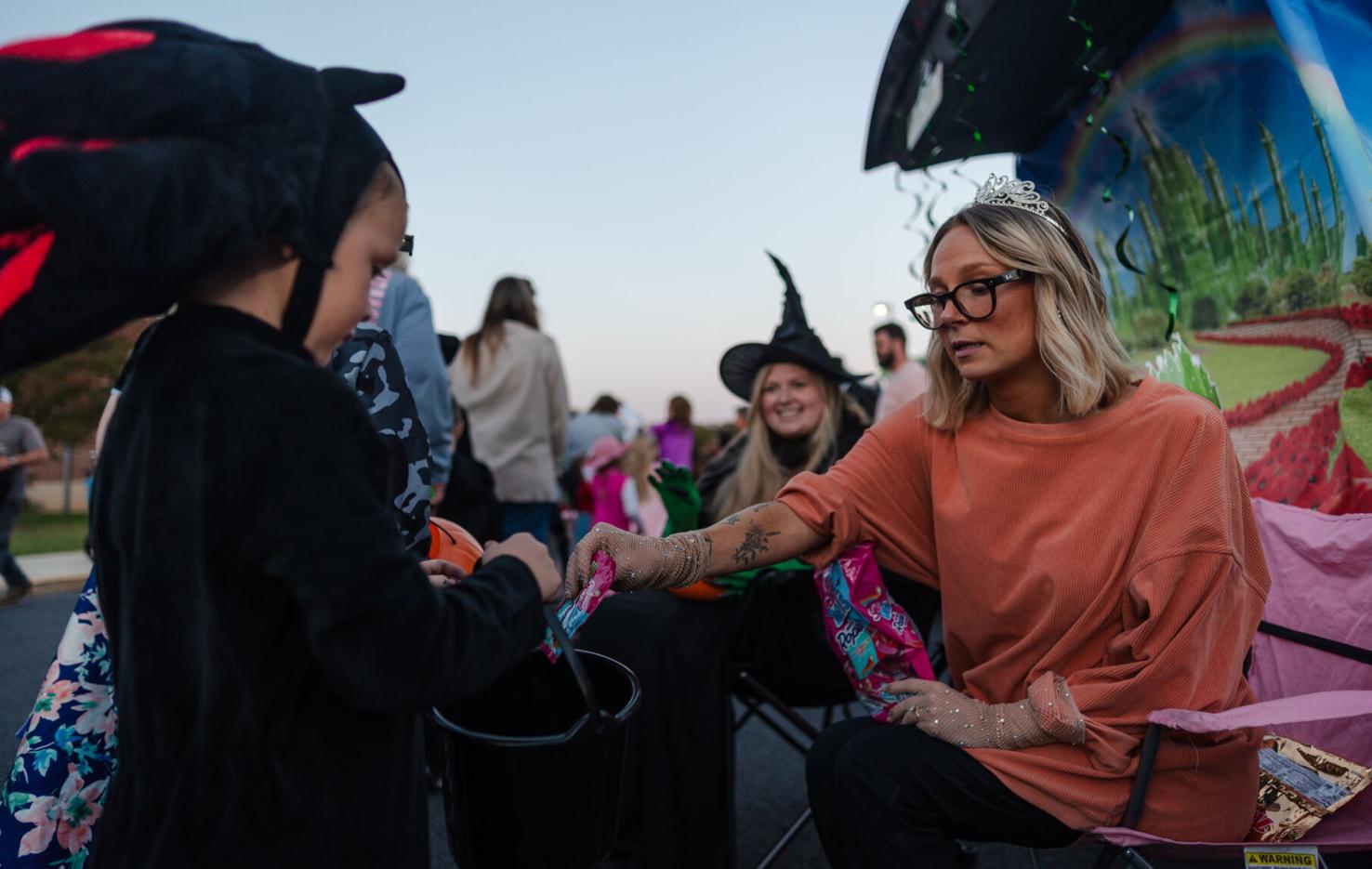 Vip Hand Clock A spook-tacular time: Trunk-or-Treating at Nelson County High School