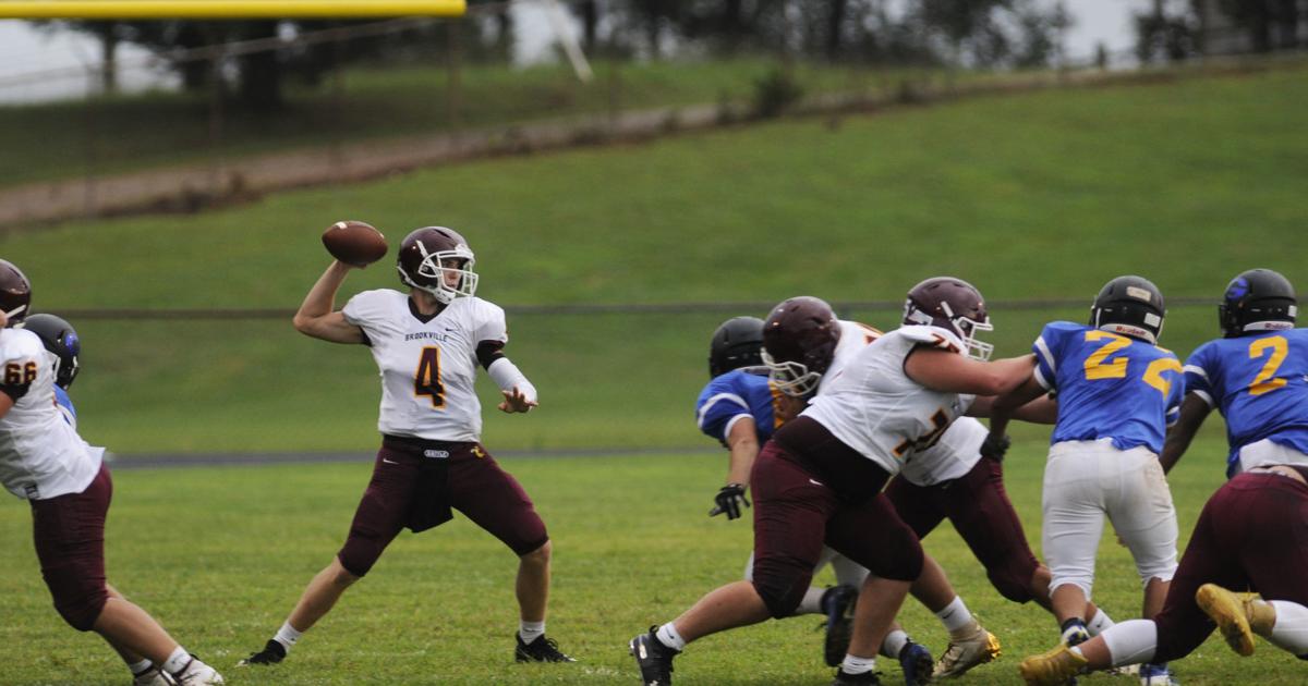 High School Football Countdown No. 5 Brookville Bees
