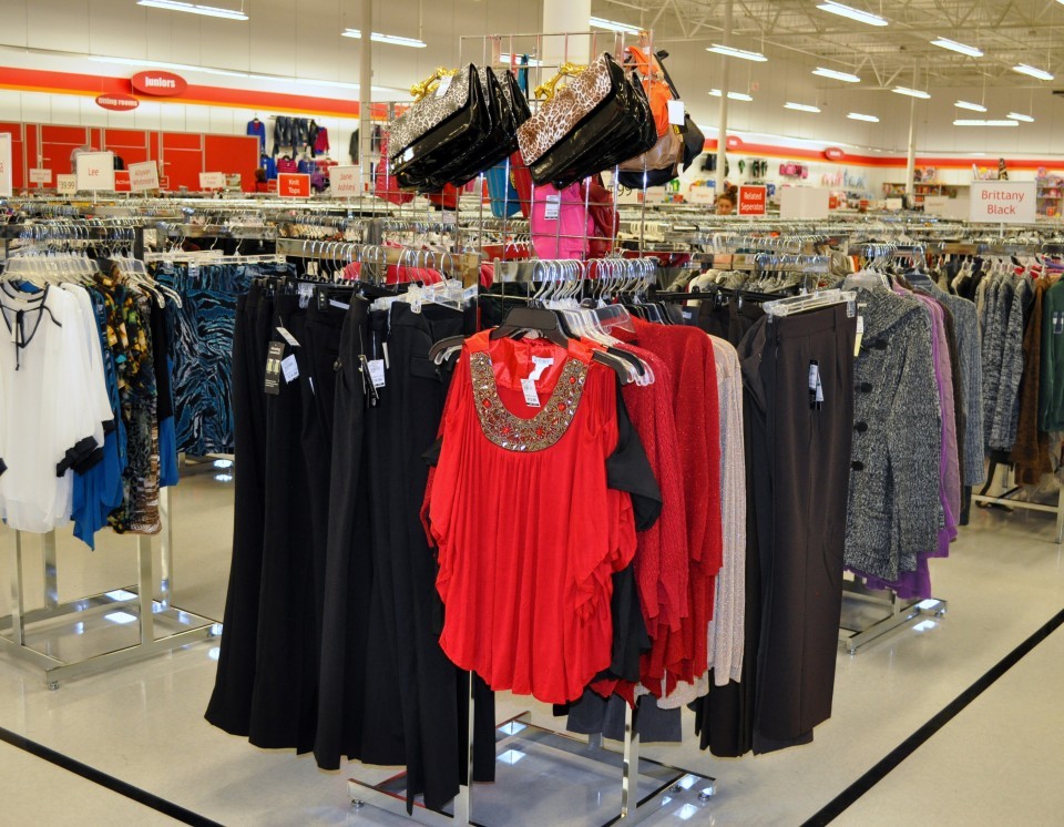 New discount clothing home d cor store opens in Danville