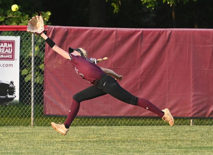jf-amherst-softball