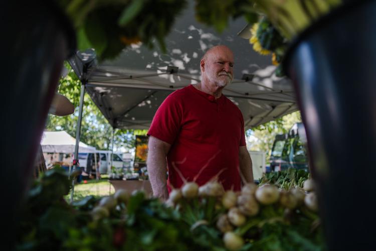 060326-lna-news-rivermontfarmersmarket