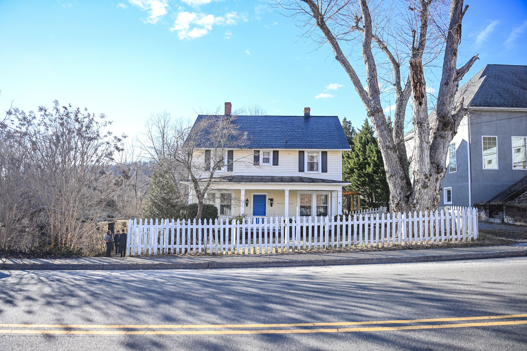 Colorful Lovingston home once housed a colorful family hq pic