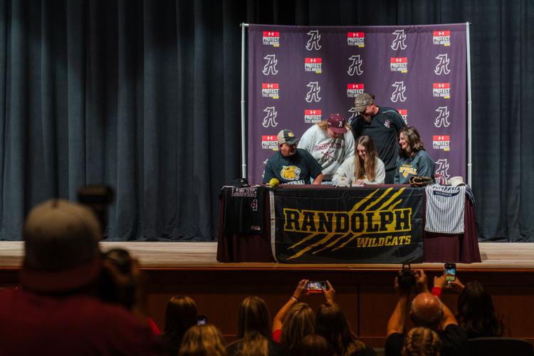 050626-lna-sports-amherstsigning