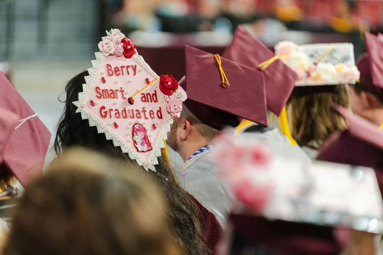 052226-lna-news-amherstgraduation