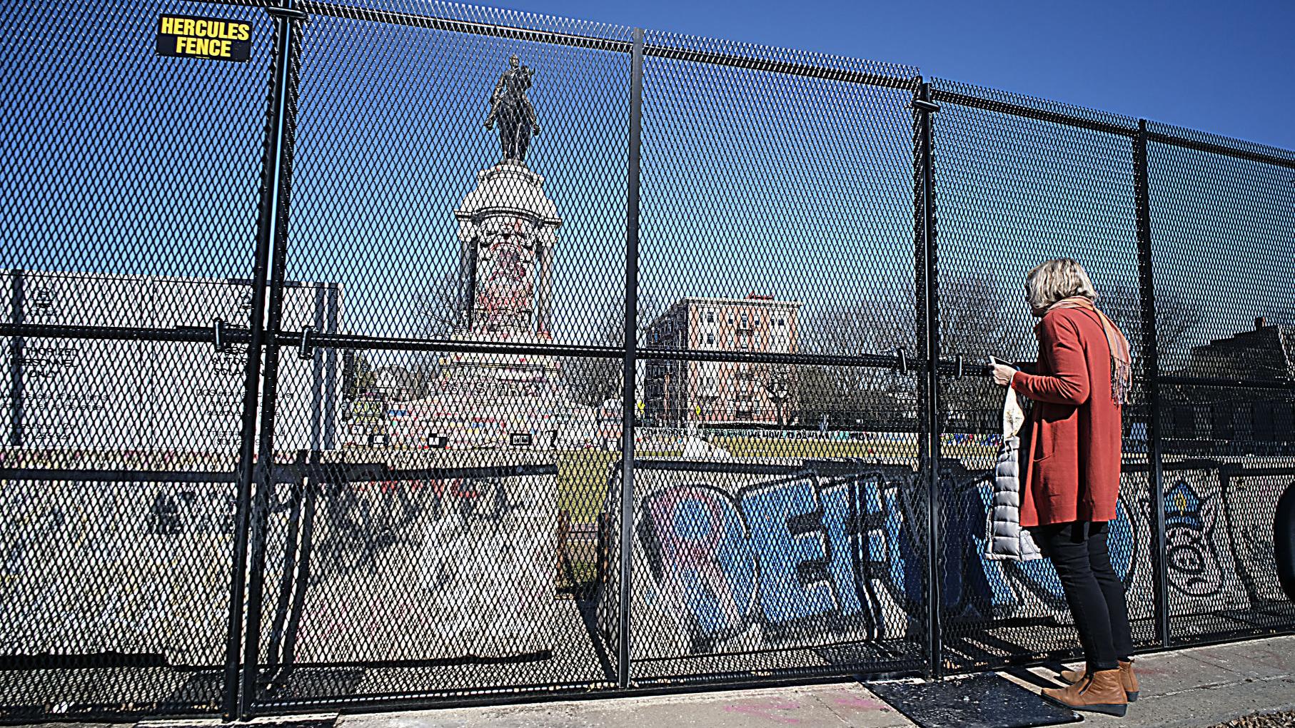 Fifty residents of Monument Avenue in Richmond say they want the Robert E. Lee statue taken down - Vimarsana News