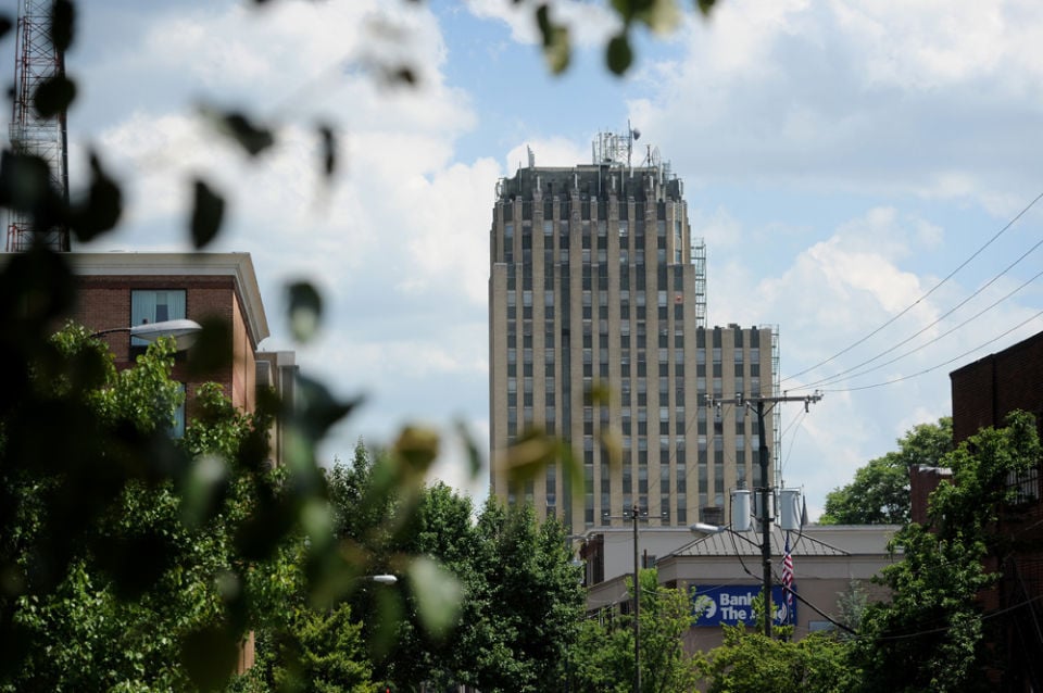 Lynchburg's first skyscraper gets a facelift | Local News | newsadvance.com