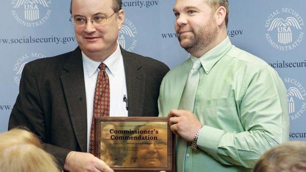 Heroes In Social Security Stabbing Incident Honored From The Archives Newsadvance Com
