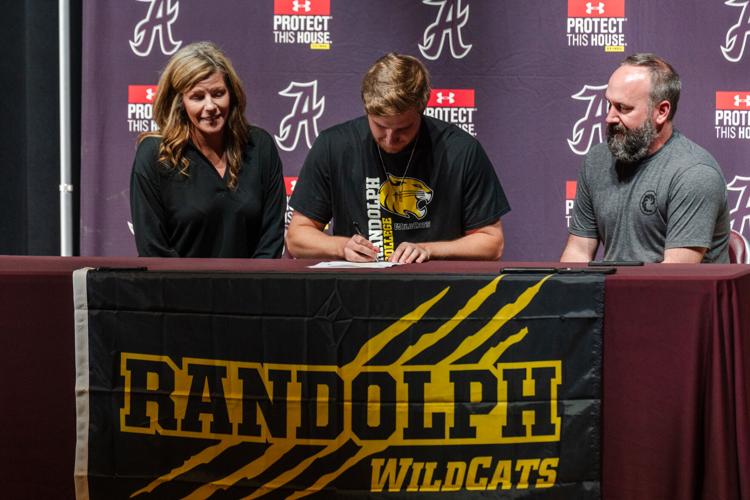 050626-lna-sports-amherstsigning