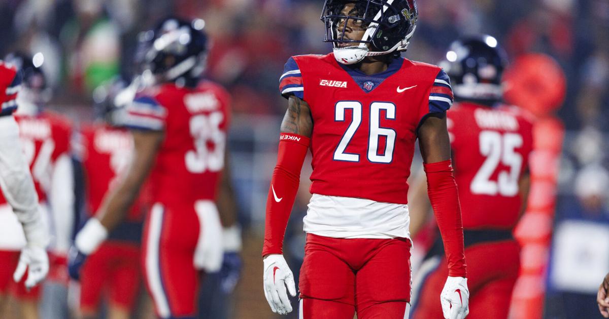 Healthy to begin 2025, Williams driving Liberty football secondary with 'top-10' potential
