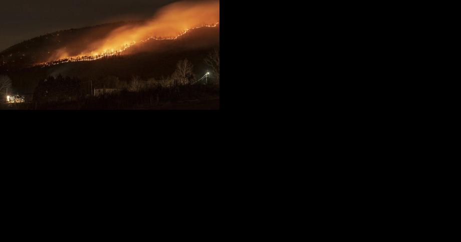 PHOTOS: Wildfire at Pilot Mountain State Park in N.C. - Vimarsana News