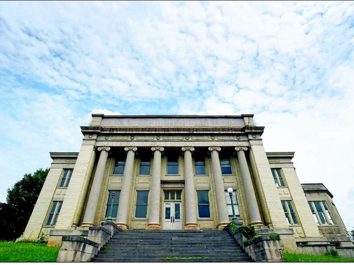 Old Library For Sale From The Archives Newsadvance Com Old Library For Sale From The Archives Newsadvance Com