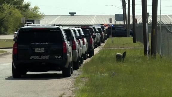 Police: 1 killed, 4 wounded in shooting at Texas business - Vimarsana News