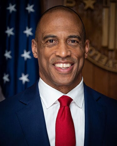 U.S. Housing and Urban Development Secretary Scott Turner to deliver Commencement keynote address
