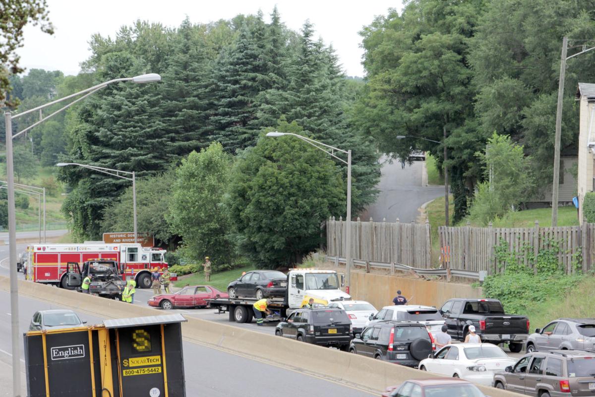 Lynchburg Expressway reopens after wreck