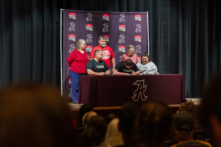 050626-lna-sports-amherstsigning