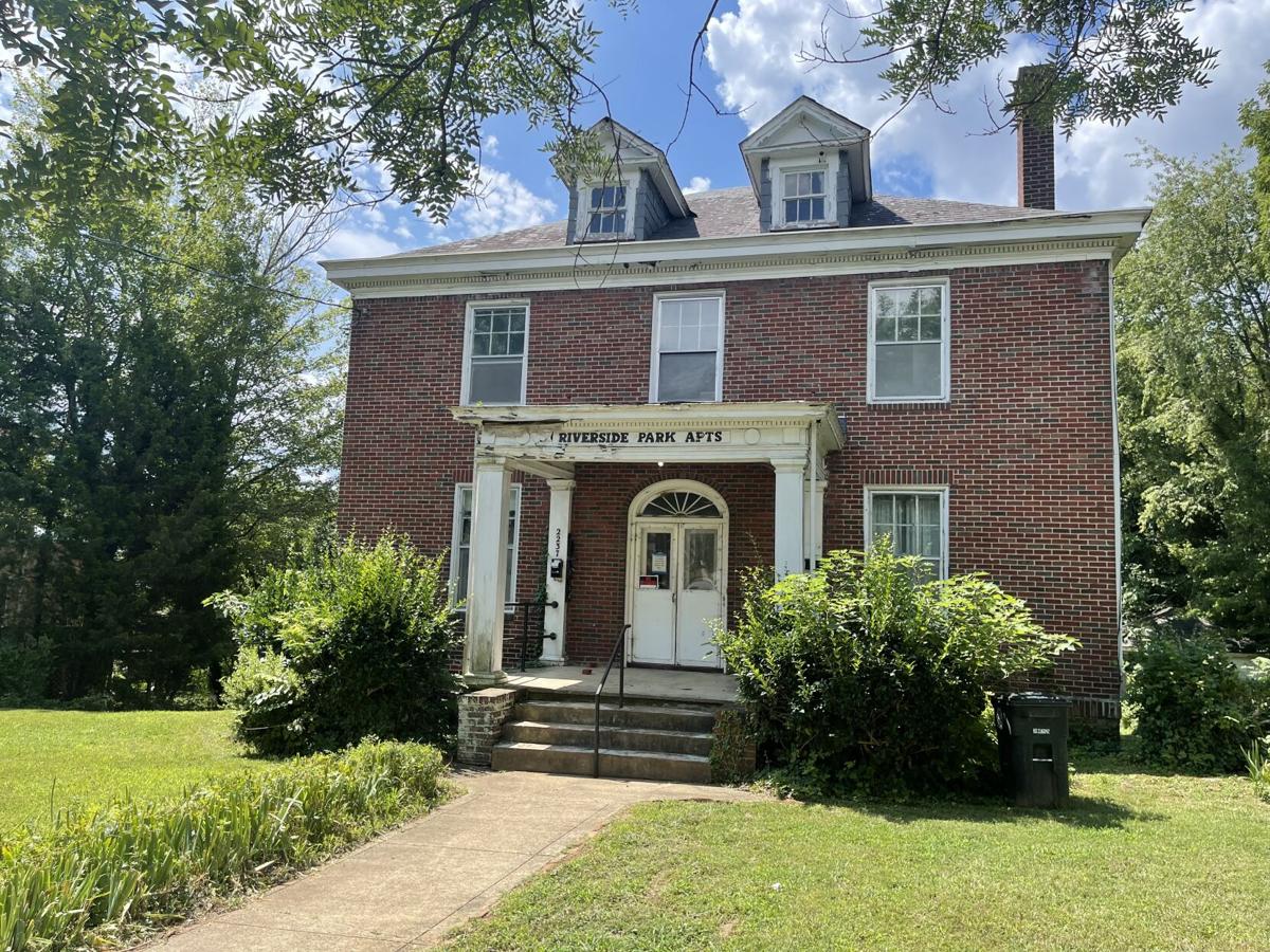 Lynchburg City Council OKs 10 apartments on Rivermont Avenue