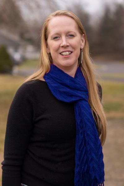 Jennifer Lewis headshot