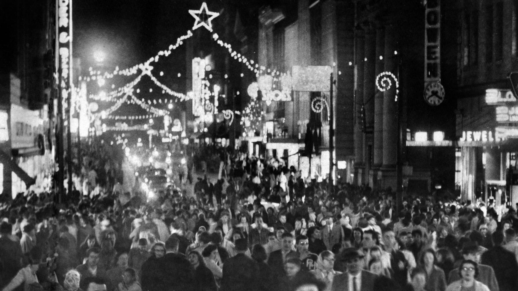 From The Archives Christmas Past Local News Newsadvance Com Salem Va Christmas Parade 2021