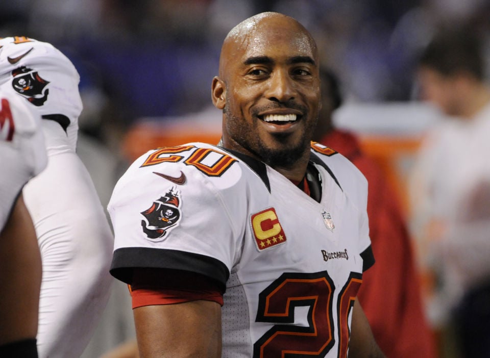 Hall of Fame Nominee Ronde Barber: Corner Back, Tampa Bay Buccaneers -  Ninety-Nine Yards: American Football