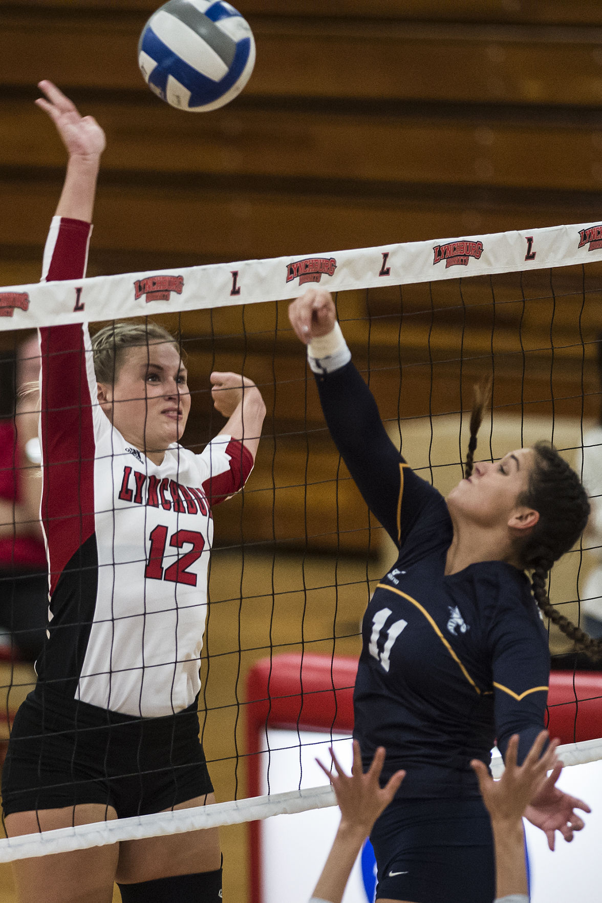 Garrett's career day powers LC volleyball over E&H | College ...