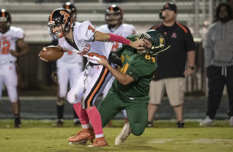 Govs varsity football. 1.JPG