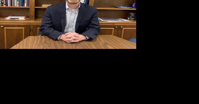 Board honors Amherst Schools' Superintendent Rob Arnold before retirement - Vimarsana News