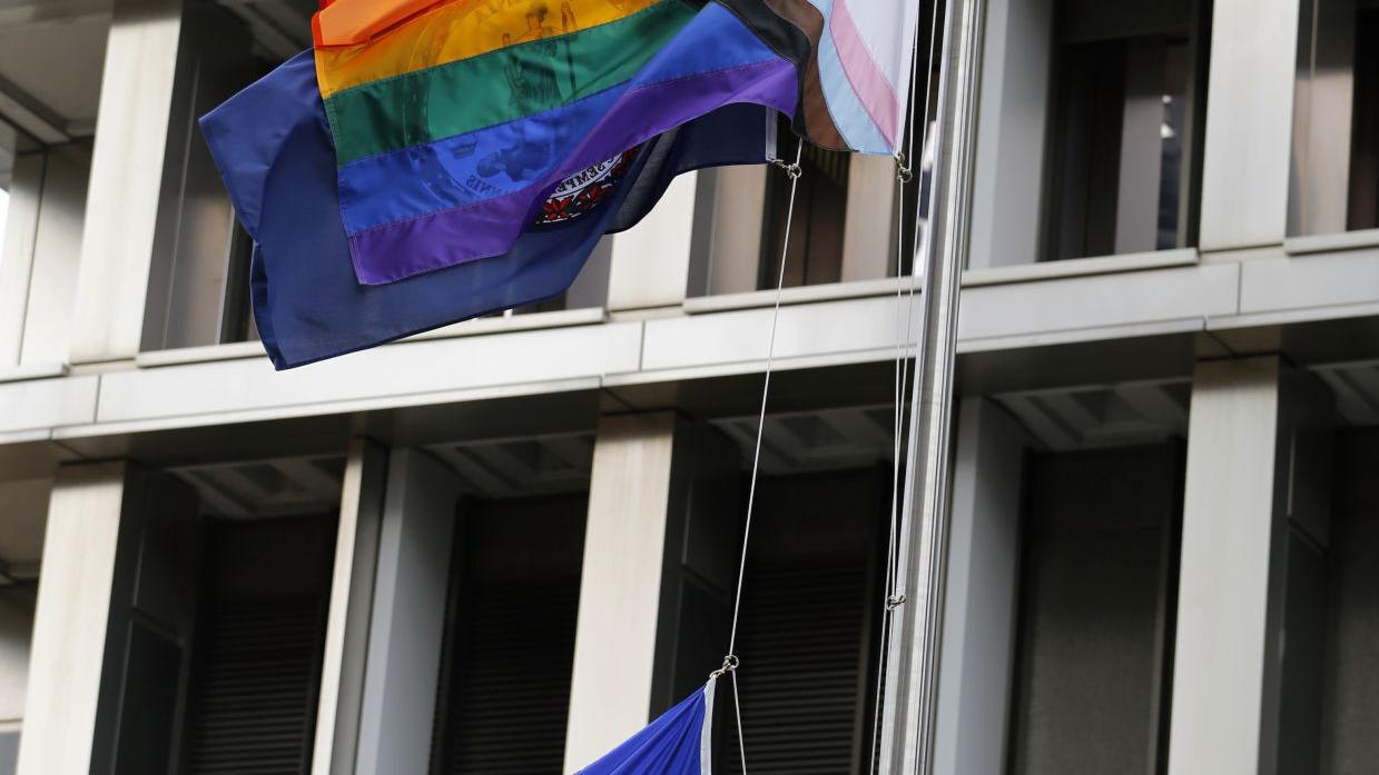 Virginia LGBTQ organizations fight back on lawsuits that threaten transgender student protections - Vimarsana News