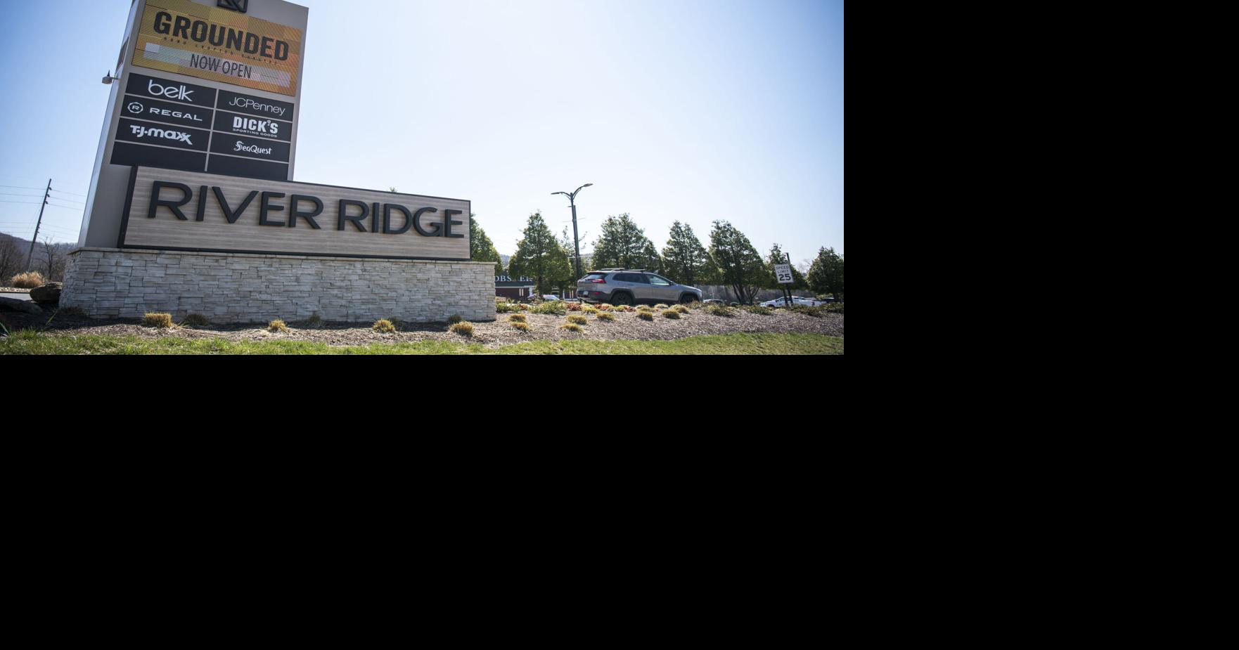 HomeGoods opens at the mall