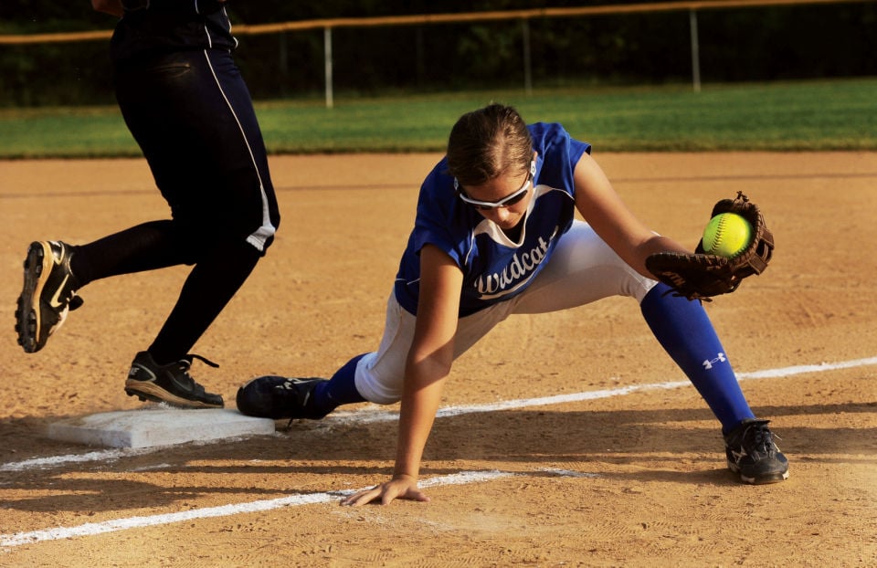 what constitutes an error in softball