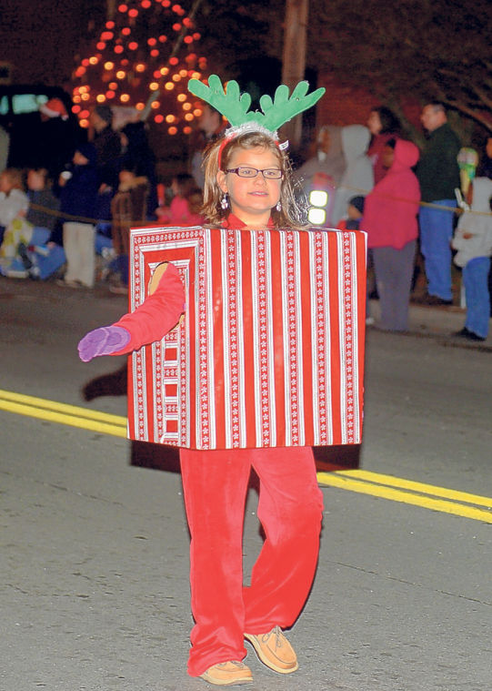 Amherst Christmas Parade LIfestyles