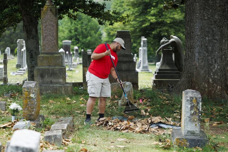 Liberty students, staff, faculty minister to local community through annual Serve Lynchburg event