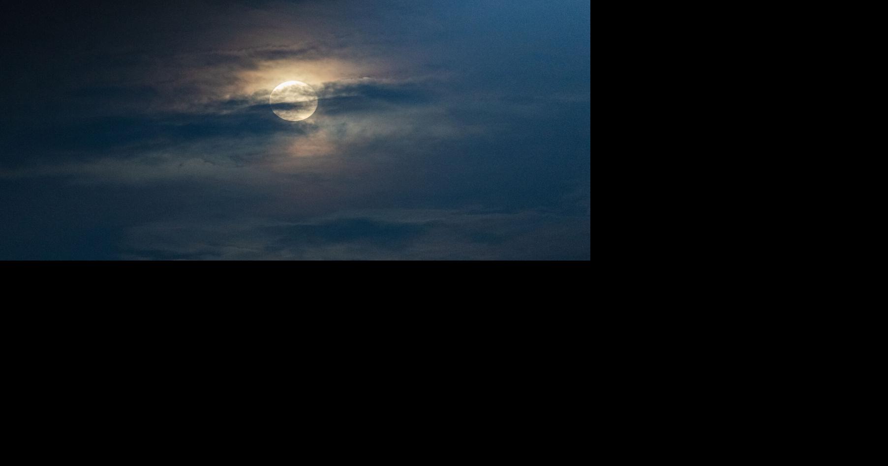 082826-lna-news-moon