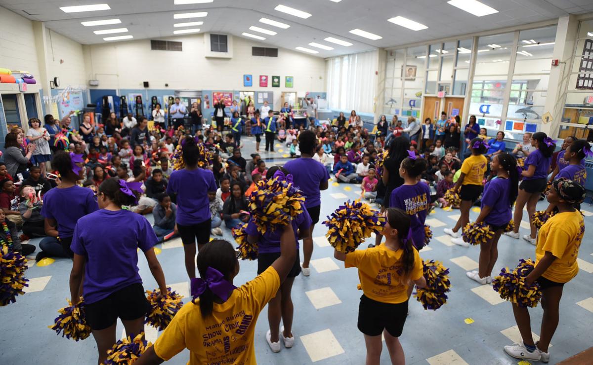 Photos Dunbar Cheerleaders Get Dearington Students Pumped Up For Sols Local News Newsadvance Com Containing his complete poetical works, his best short stories, numerous anecdotes and a complete biography of the famous poet. dunbar cheerleaders get dearington