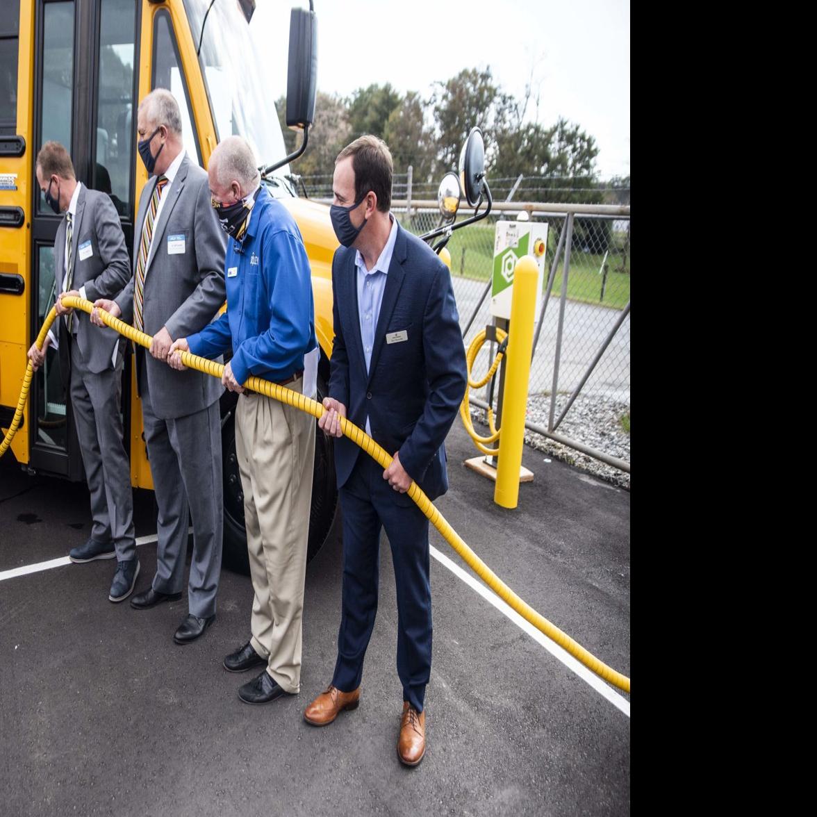 A Real Life Magic School Bus Virginia S First Electric School Buses Unveiled Education Newsadvance Com