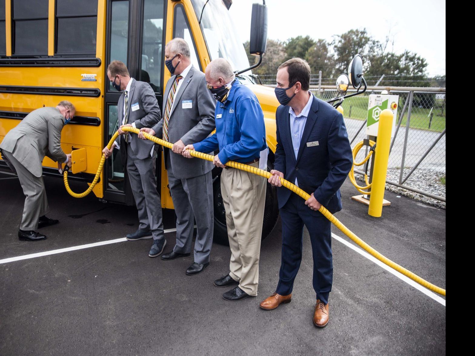 A Real Life Magic School Bus Virginia S First Electric School Buses Unveiled Education Newsadvance Com