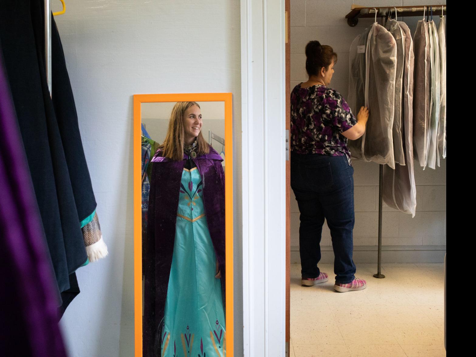Dunbar Theater Department Kicks Off School Year With Frozen Jr Arts Newsadvance Com
