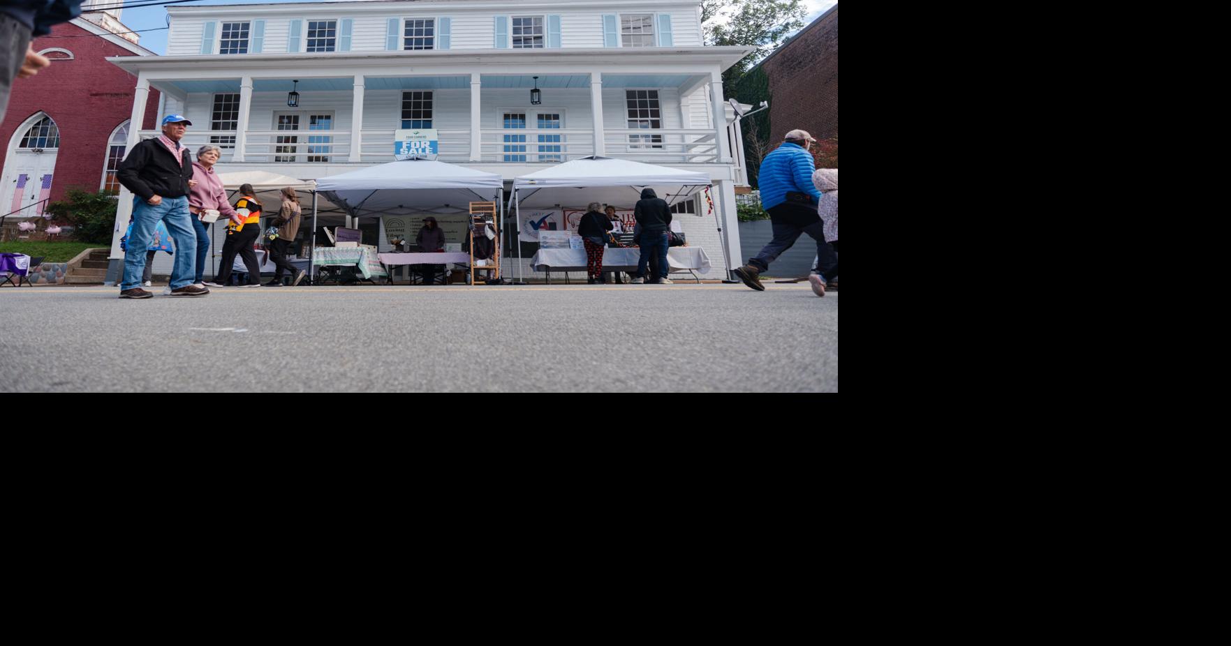 A chill in the air for Lovingston’s Fall Street Festival