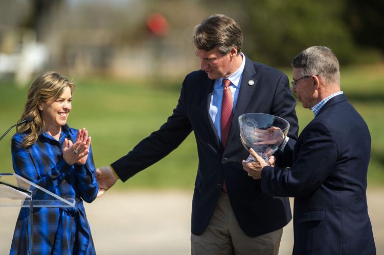 Governor, first lady present Altavista award Spirit of Virginia with organization