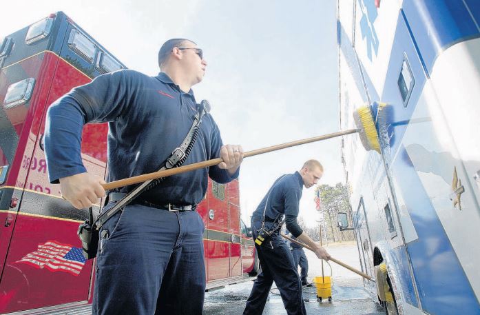 Photo gallery: Blue collar win for Tomlin's team