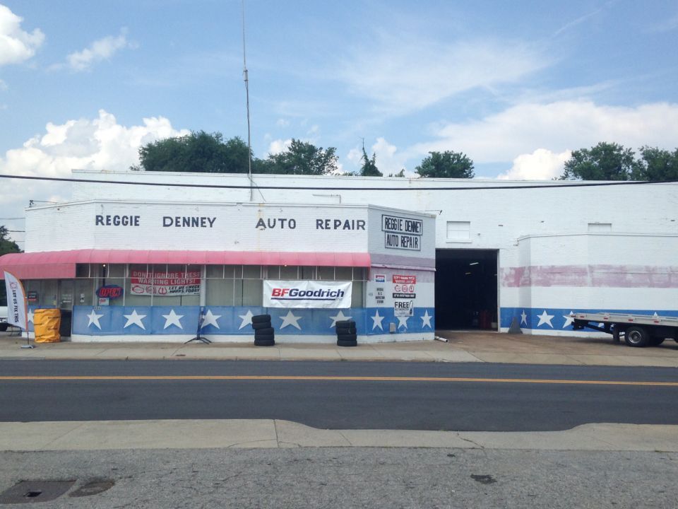 Auto repair shop celebrates milestone