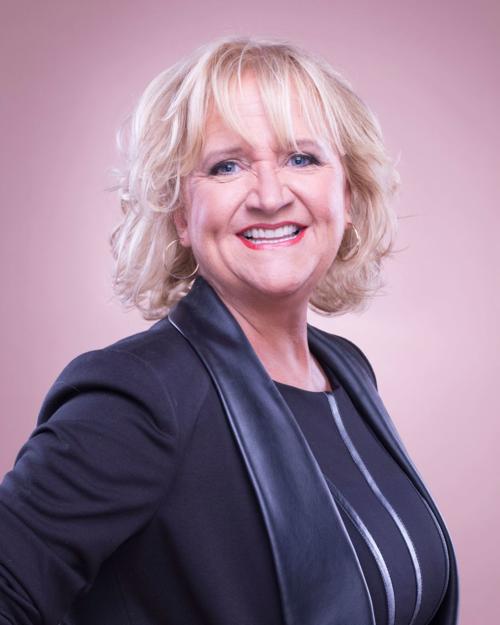 UPDATE: Lynchburg performance by Chonda Pierce, known as the 'Queen of