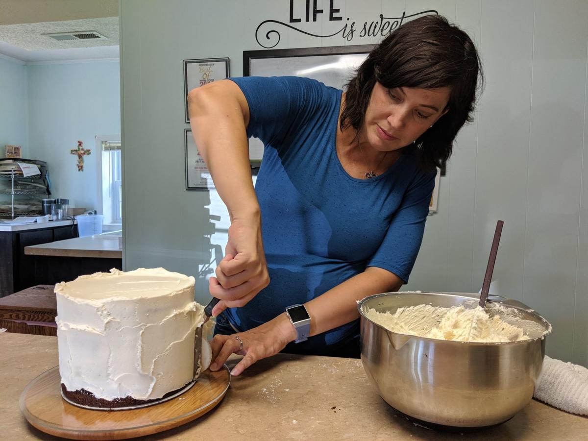 The Art Of The Cake Two Local Bakers Talk Making The Perfect Wedding Cake Features Newsadvance Com