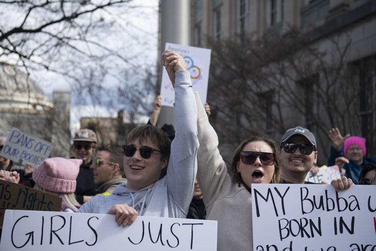 030925-lna-news-womensmarch-p3