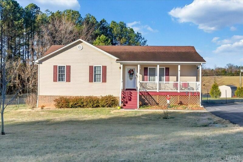 4 Bedroom Home in Appomattox 299,900