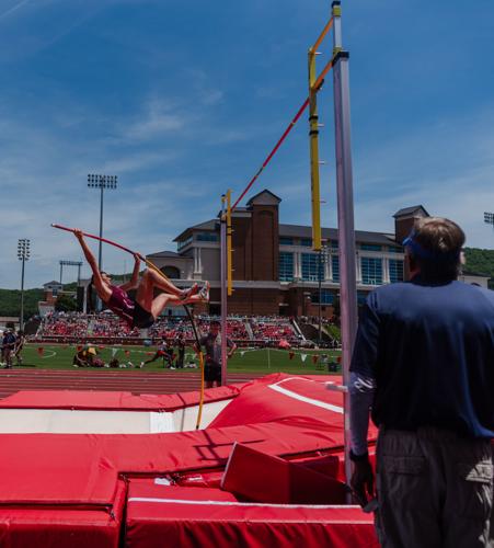 060726-lna-sports-track-p6