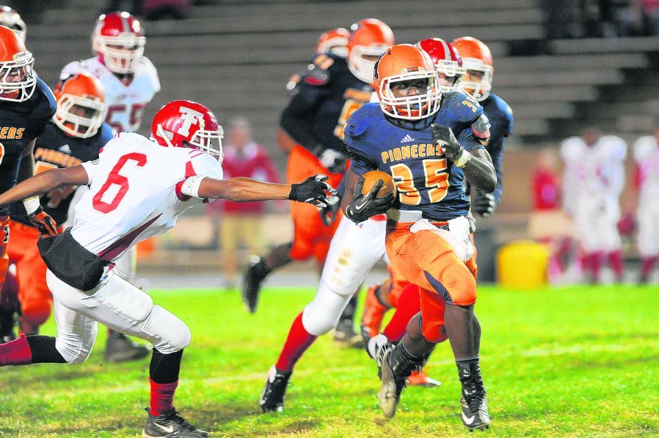 Heritage thwarts early Tunstall attack, rolls to first round win High School Sports